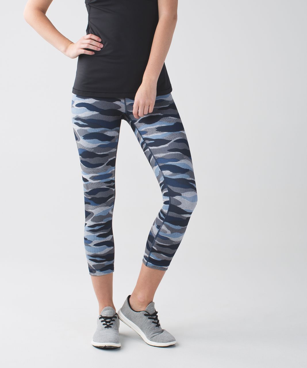 Lululemon Wunder Under Crop III *Full-On Luon - Mini Coast Camo Deep Navy Multi