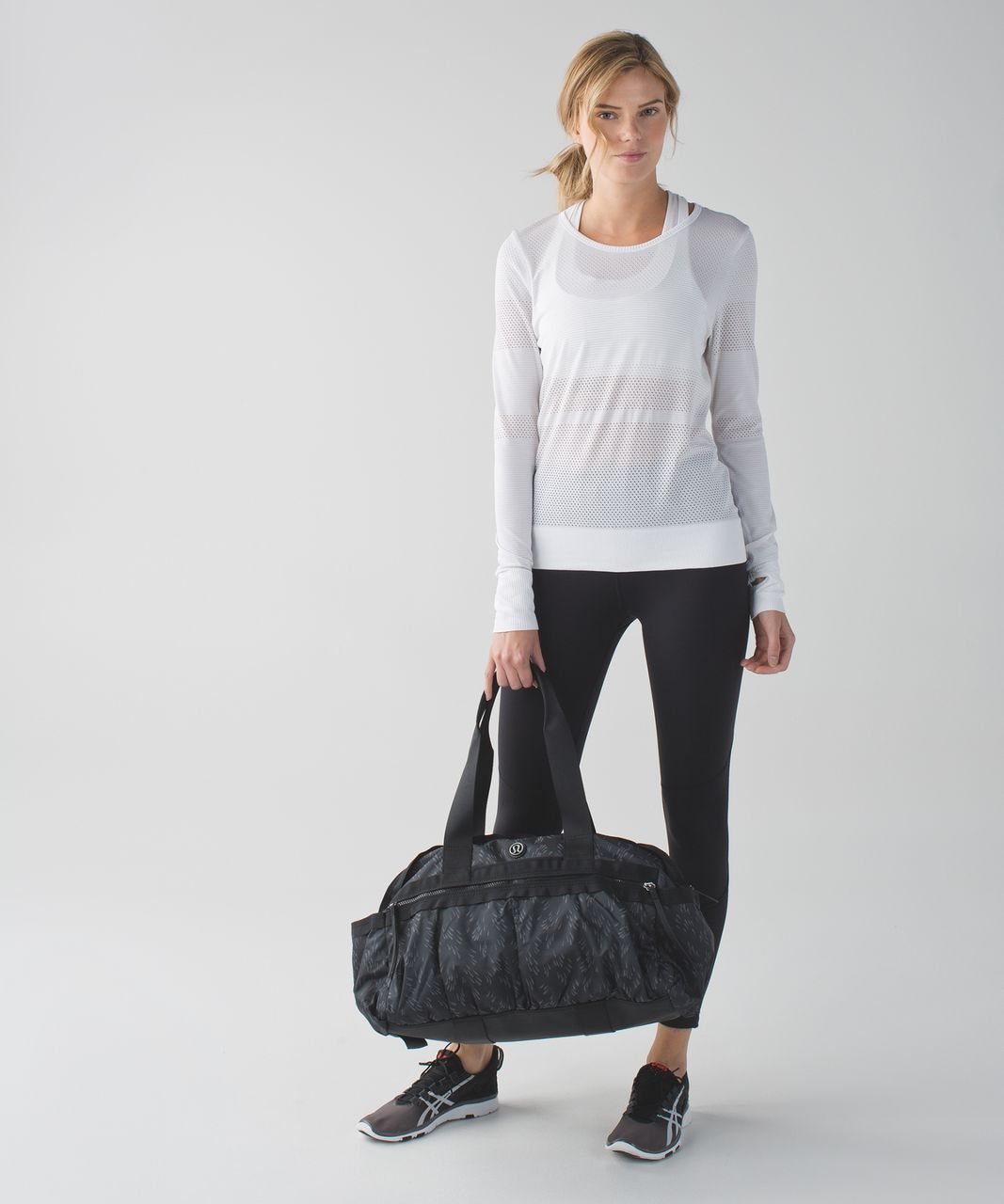 Lululemon Gym To Win Duffel - Pitter Patter Bold Stripe Deep Coal Black / Black