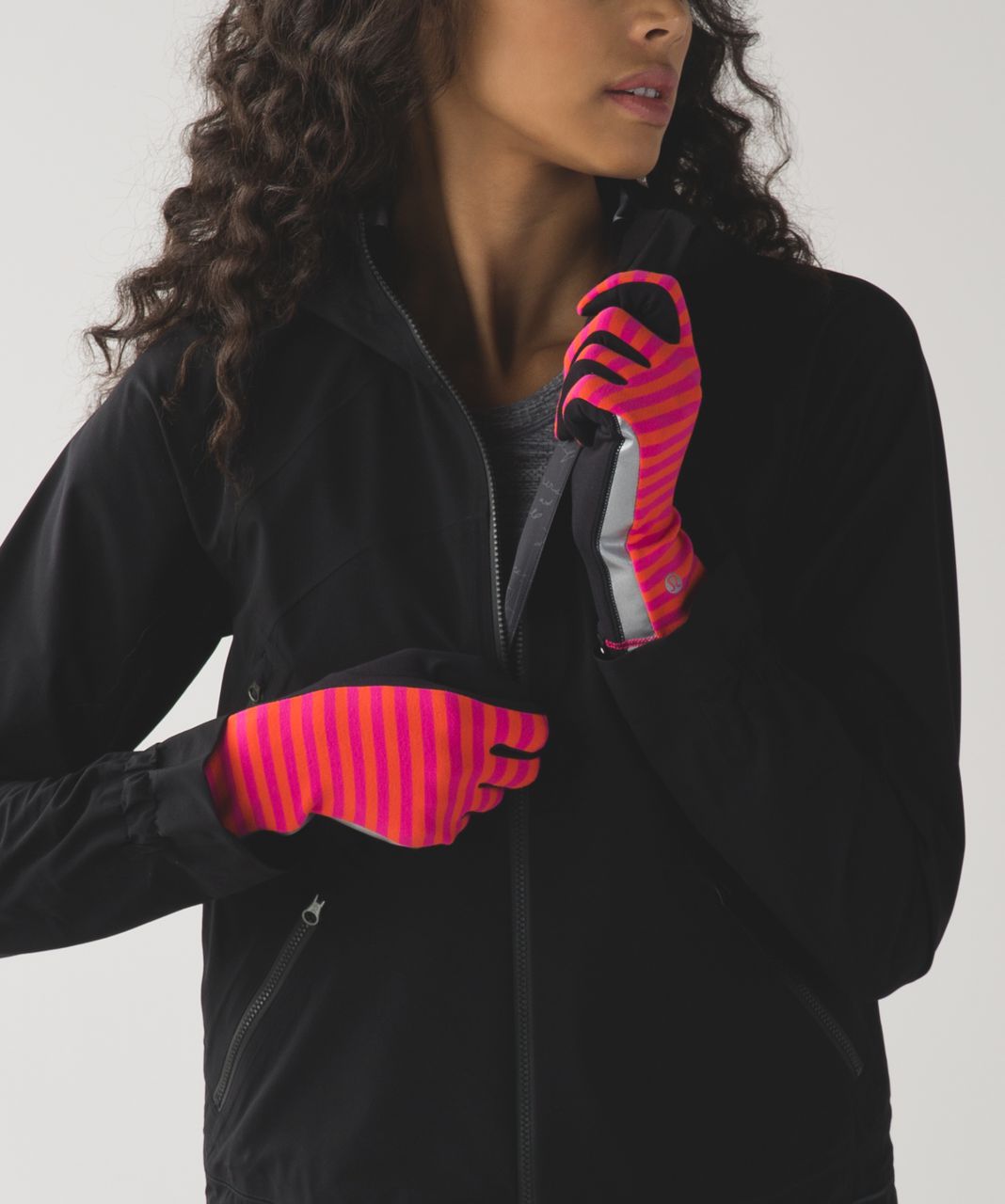 Lululemon Run With Me Gloves - Classic Stripe Jewelled Magenta Red October / Black