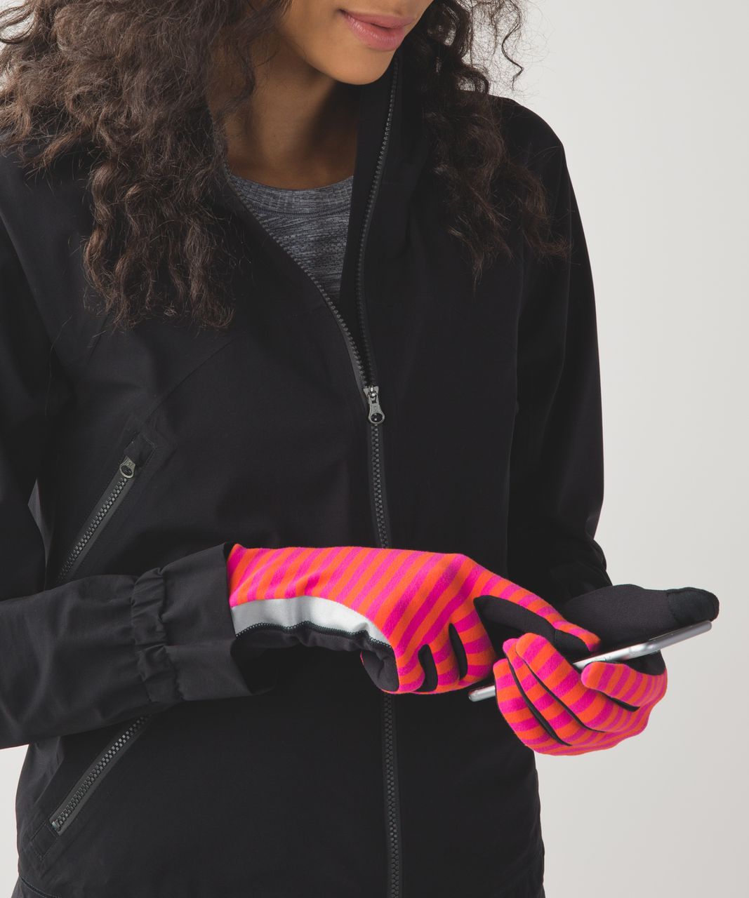 Lululemon Run With Me Gloves - Classic Stripe Jewelled Magenta Red October / Black