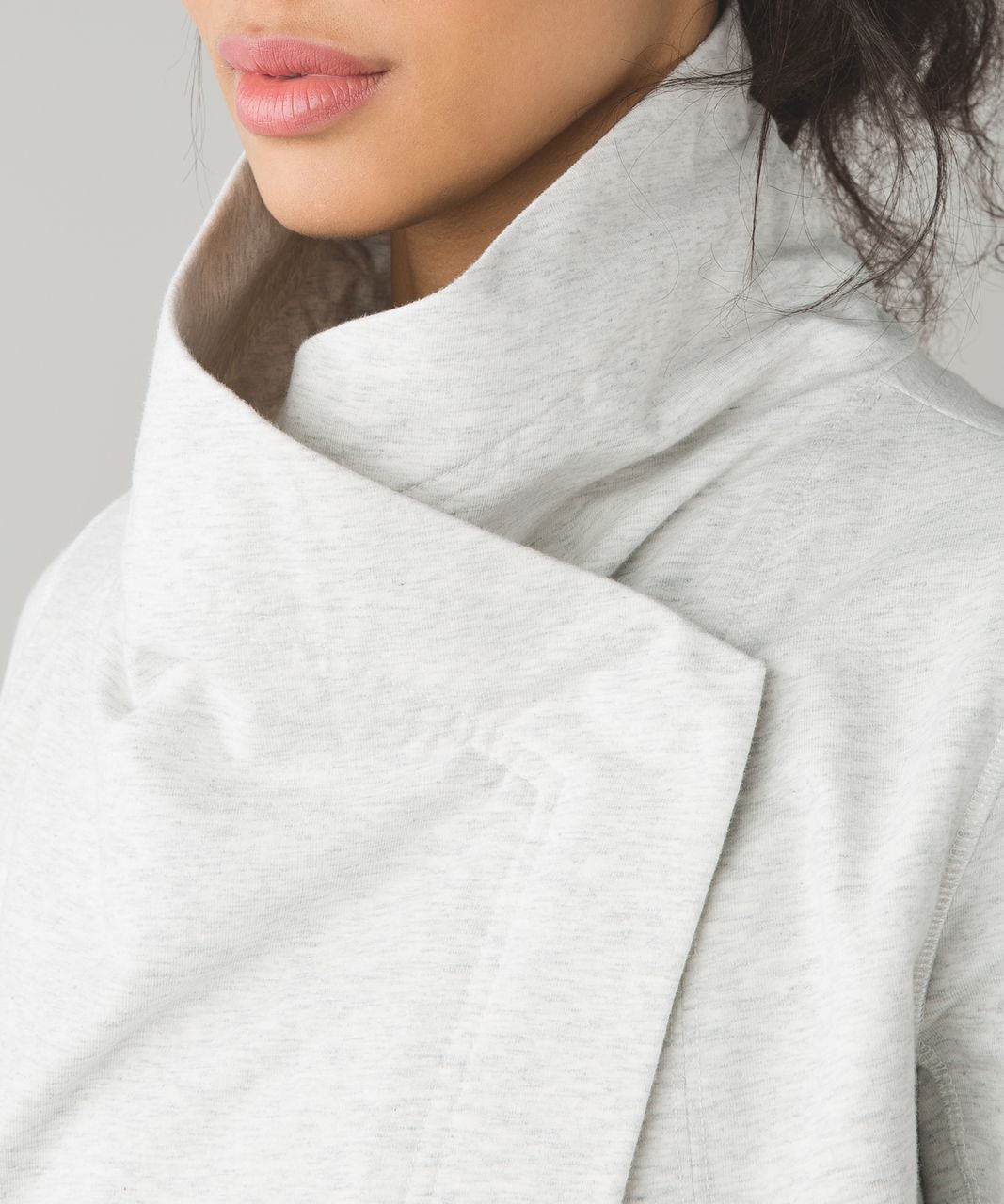 Lululemon Restore Wrap - Heathered White