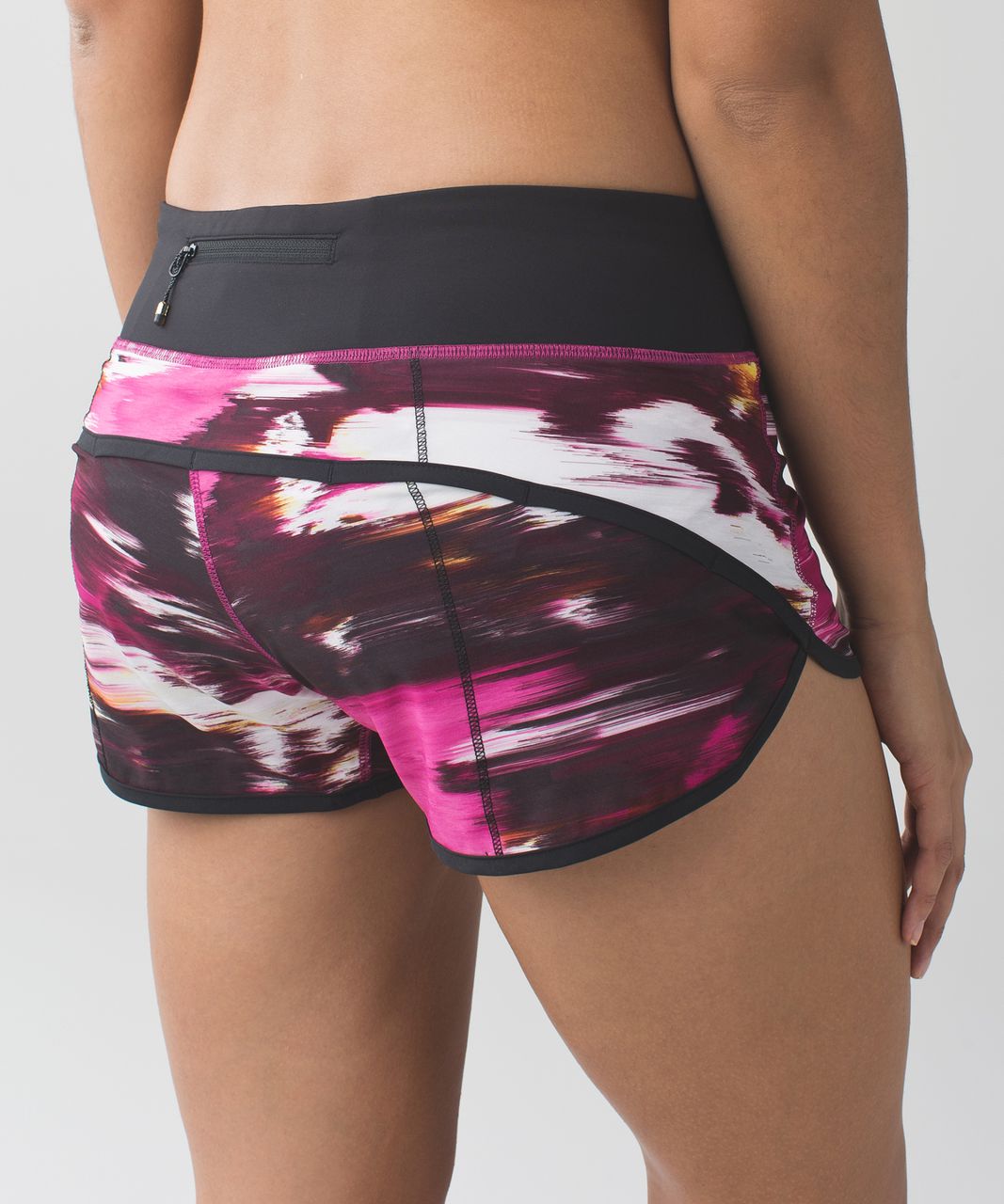 Lululemon Speed Short *4-way Stretch - Pigment Wind Berry Rumble Multi / Black