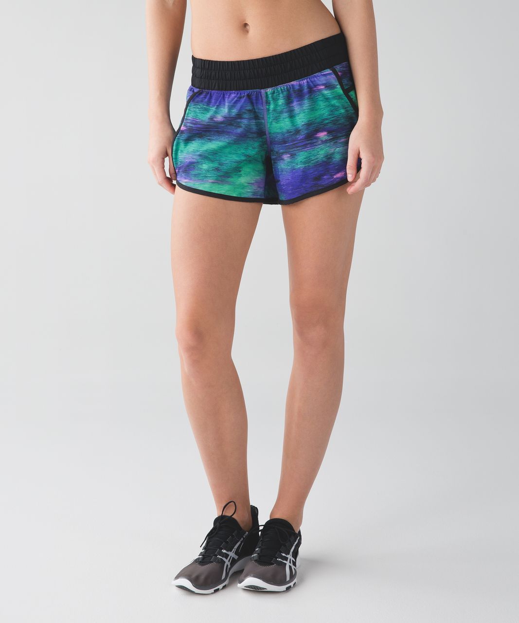 Lululemon Tracker Short III *4-way Stretch - Rio Nights Multi / Black