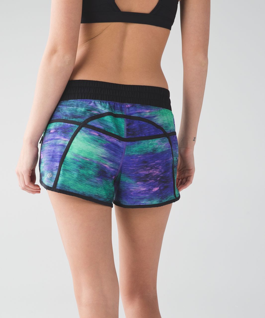 Lululemon Tracker Short III *4-way Stretch - Rio Nights Multi / Black