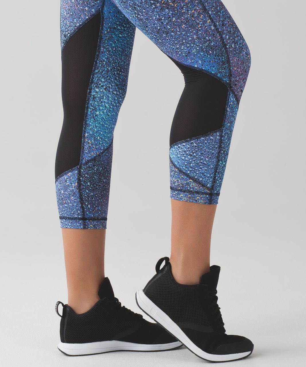 Lululemon Pace Rival Crop *22 - Strive Multi Black / Black - lulu