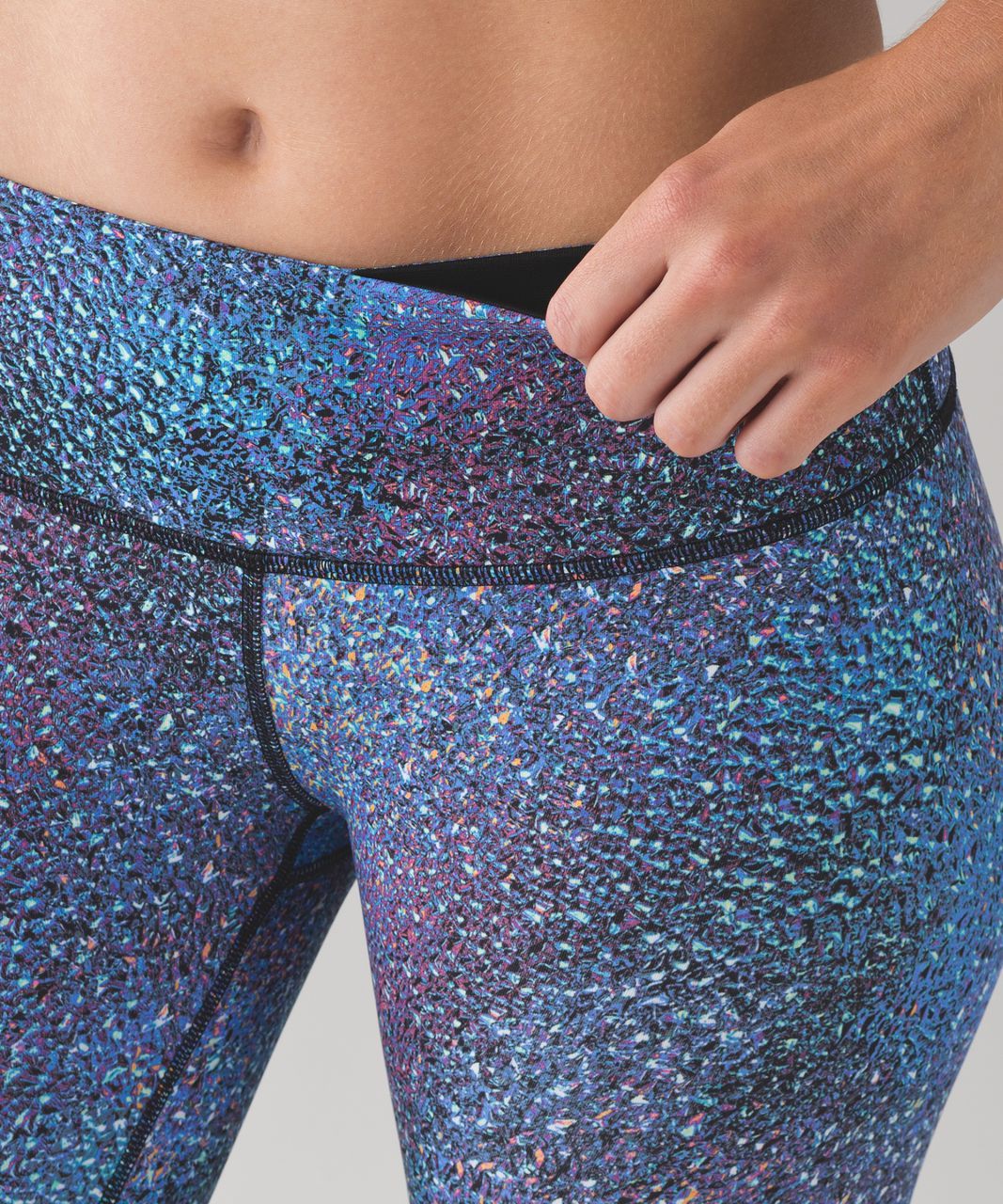 lululemon athletica, Pants & Jumpsuits, Lululemon Wunder Under Leggings  Iii Luxtreme In Cyber Stripe Flash Light Menthol