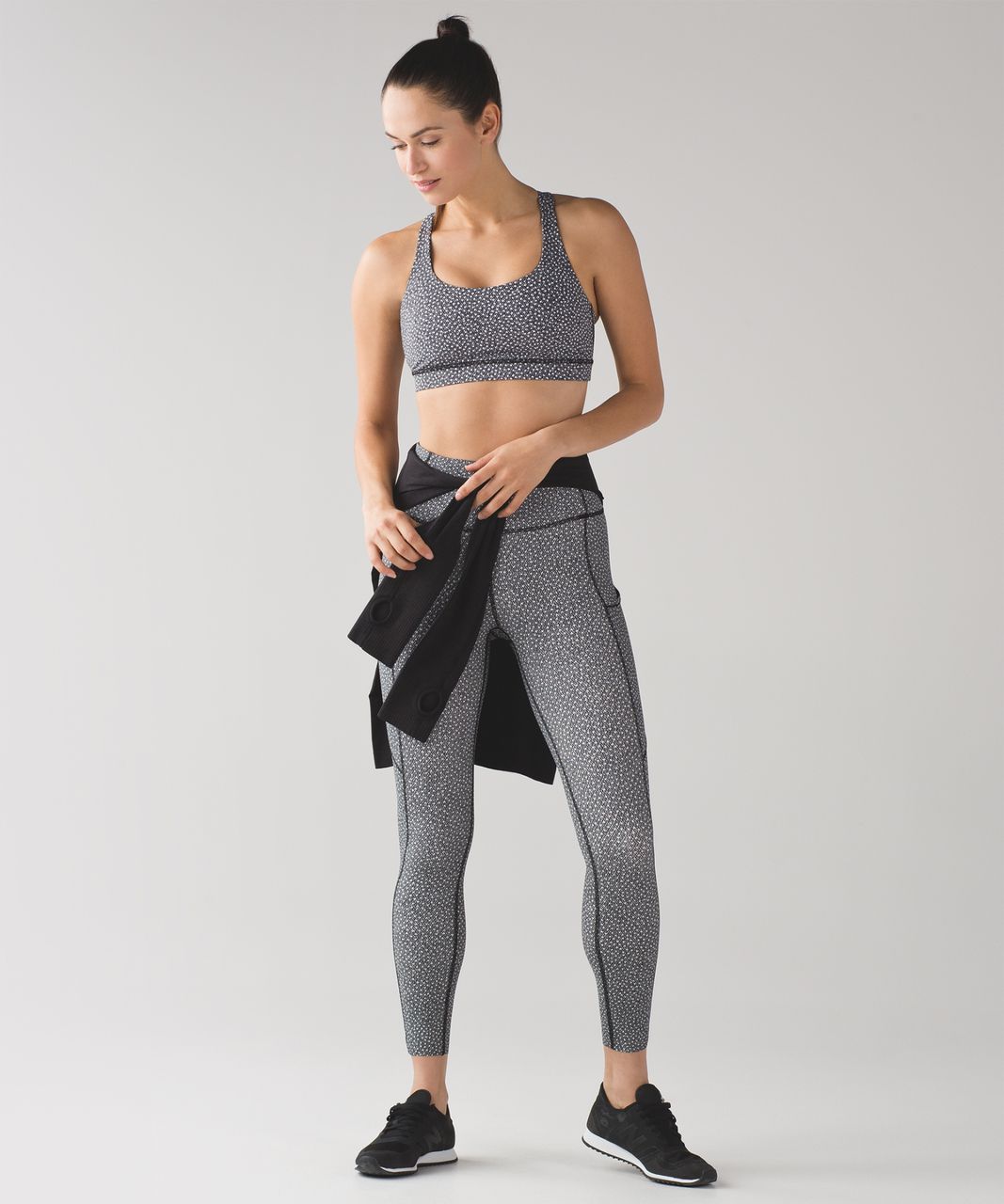 Lululemon Frozen Fizz Reflective Black Speed Tight V (Reflective