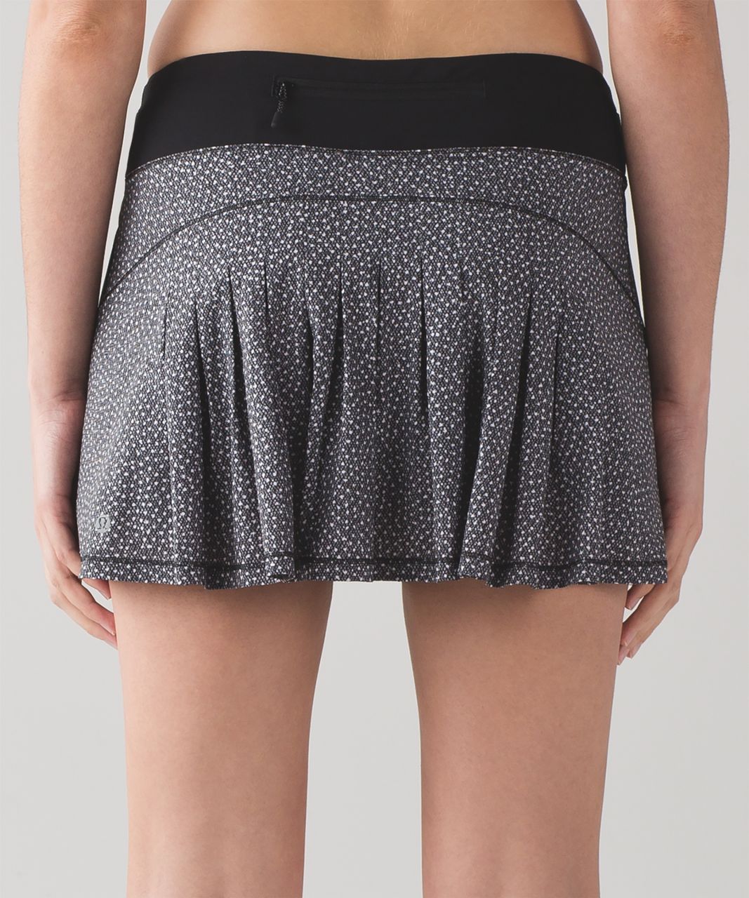 Lululemon Circuit Breaker Skirt (Tall) (15") - Frozen Fizz White Black / Black