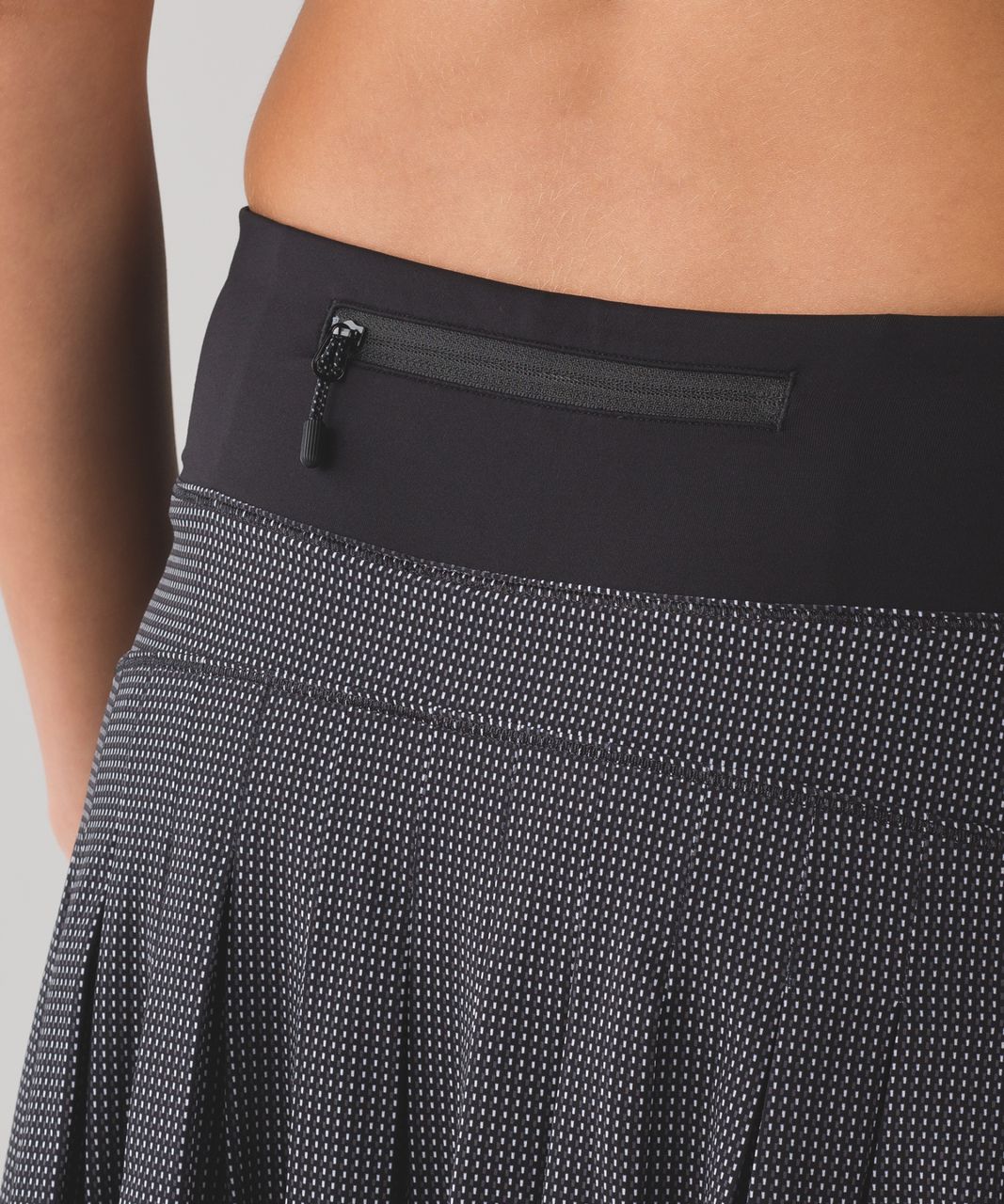 Lululemon Circuit Breaker Skirt (Tall) (15") - Teeny Check Print White Black / Black