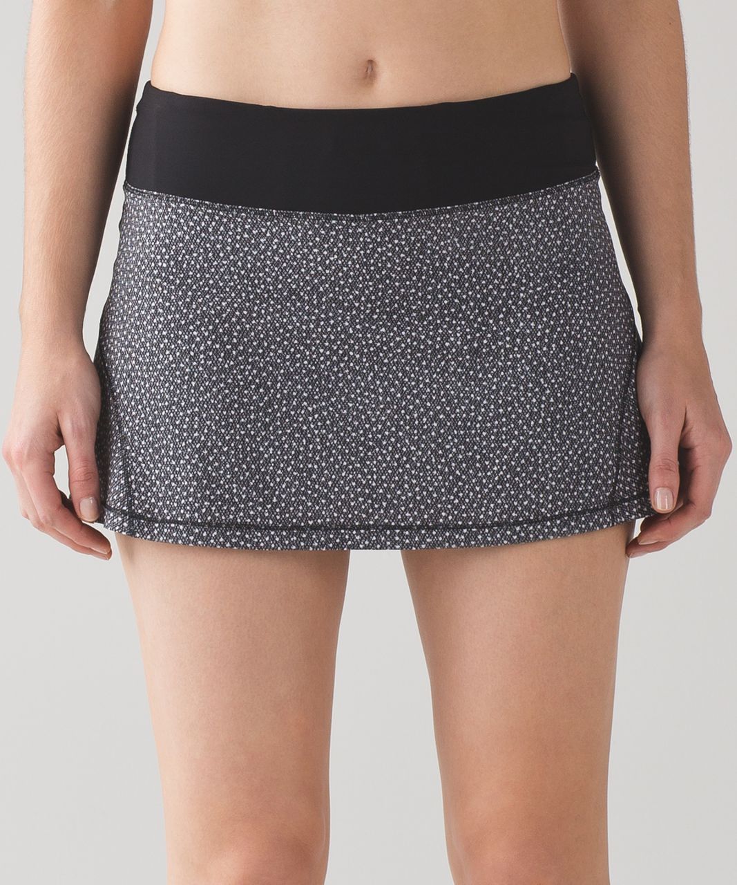 Lululemon Circuit Breaker Skirt (Regular) (13") - Frozen Fizz White Black / Black