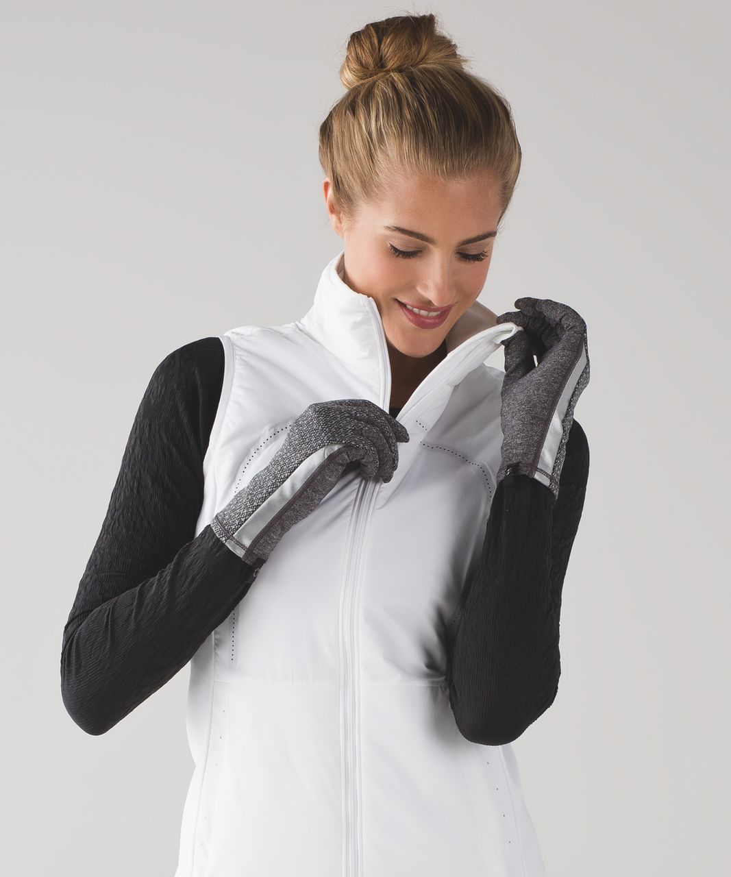 Lululemon Run With Me Gloves (Reflective) - Black / Frozen Fizz Reflective Black