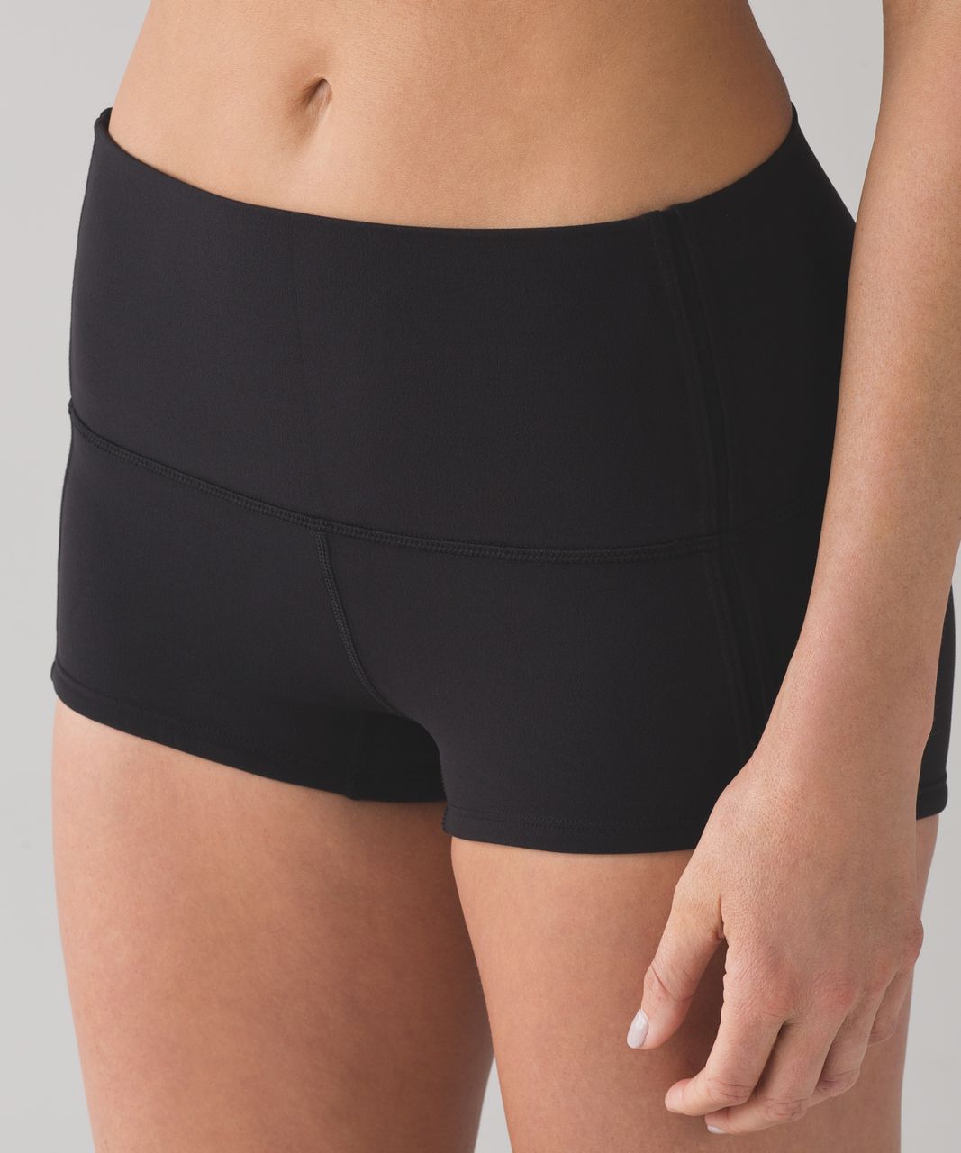 lululemon black spandex shorts