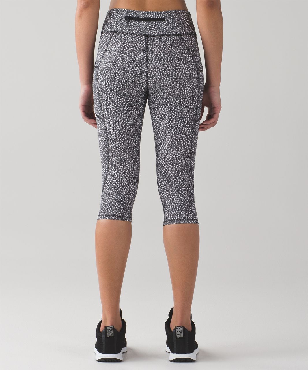 Lululemon Tight Stuff Crop II (15) - Frozen Fizz White Black - lulu  fanatics