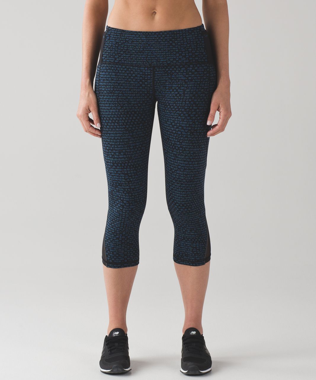 Lululemon Free Runner Crop (19") - Shatter Weave Desert Teal Alberta Lake / Black