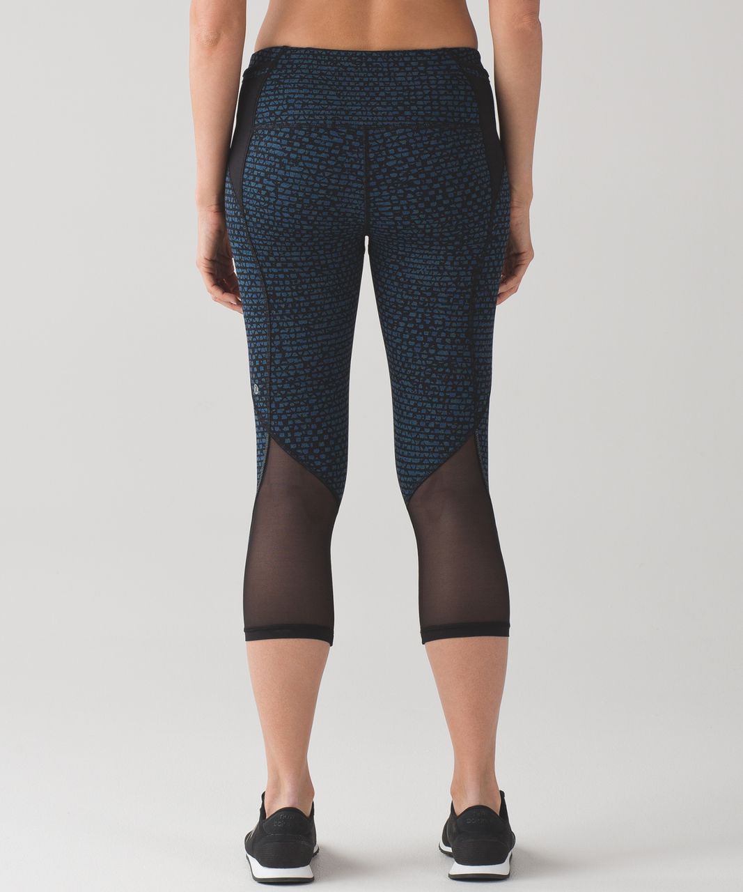 Lululemon Free Runner Crop (19") - Shatter Weave Desert Teal Alberta Lake / Black