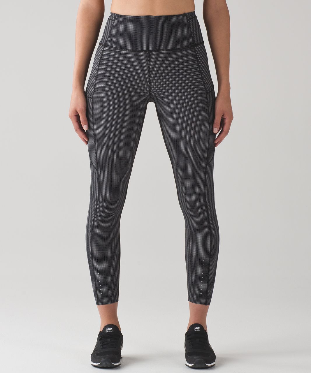 Lululemon Fast And Free 7/8 Tight Frozen Fizz White Black Size 6