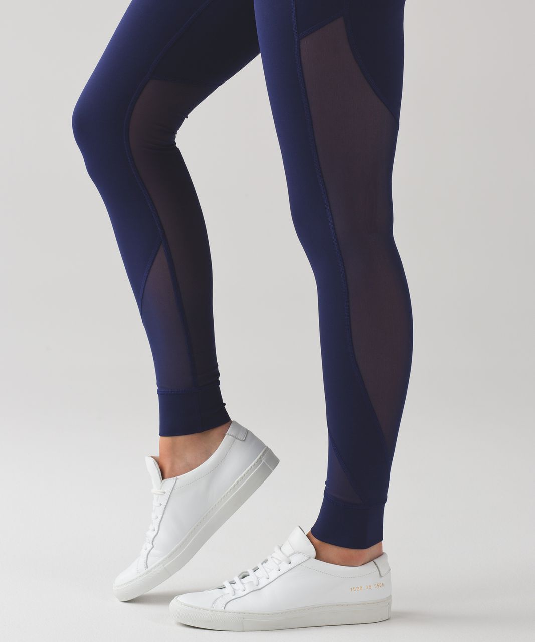 https://storage.googleapis.com/lulu-fanatics/product/24674/1280/lululemon-hot-like-agni-pant-hero-blue-023188-151544.jpg