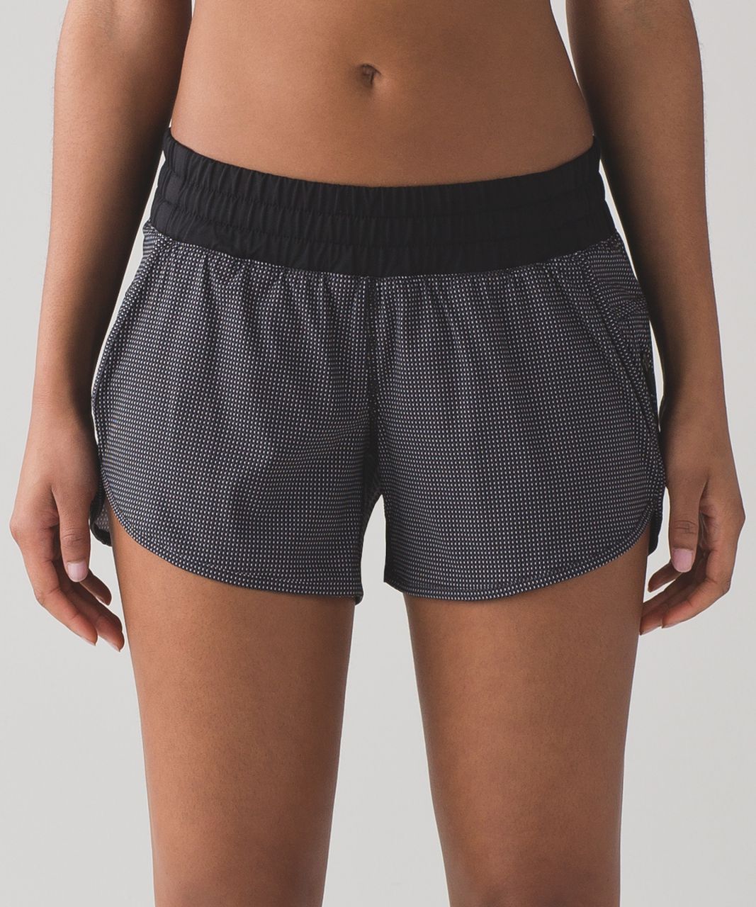 Lululemon Tracker Short IV (4-way Stretch 4") - Teeny Check Print White Black / Black