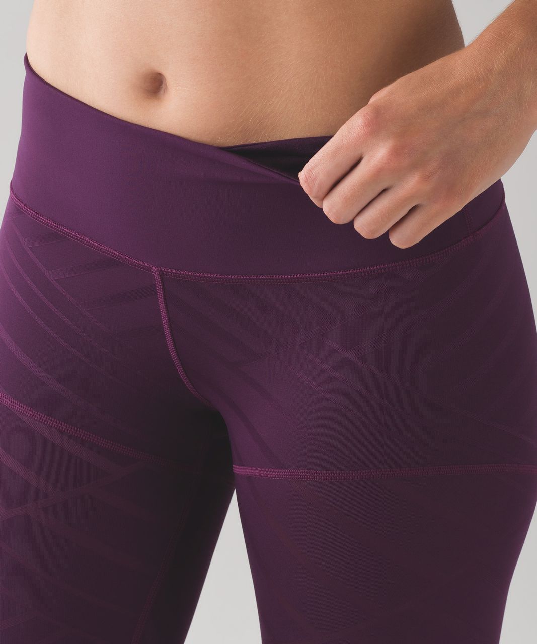 Lululemon Hot Like Agni Crop (23") - Darkest Magenta