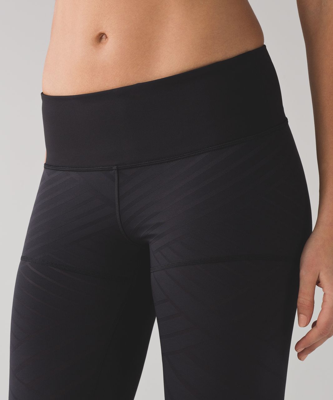 Lululemon Hot Like Agni Crop (23") - Black