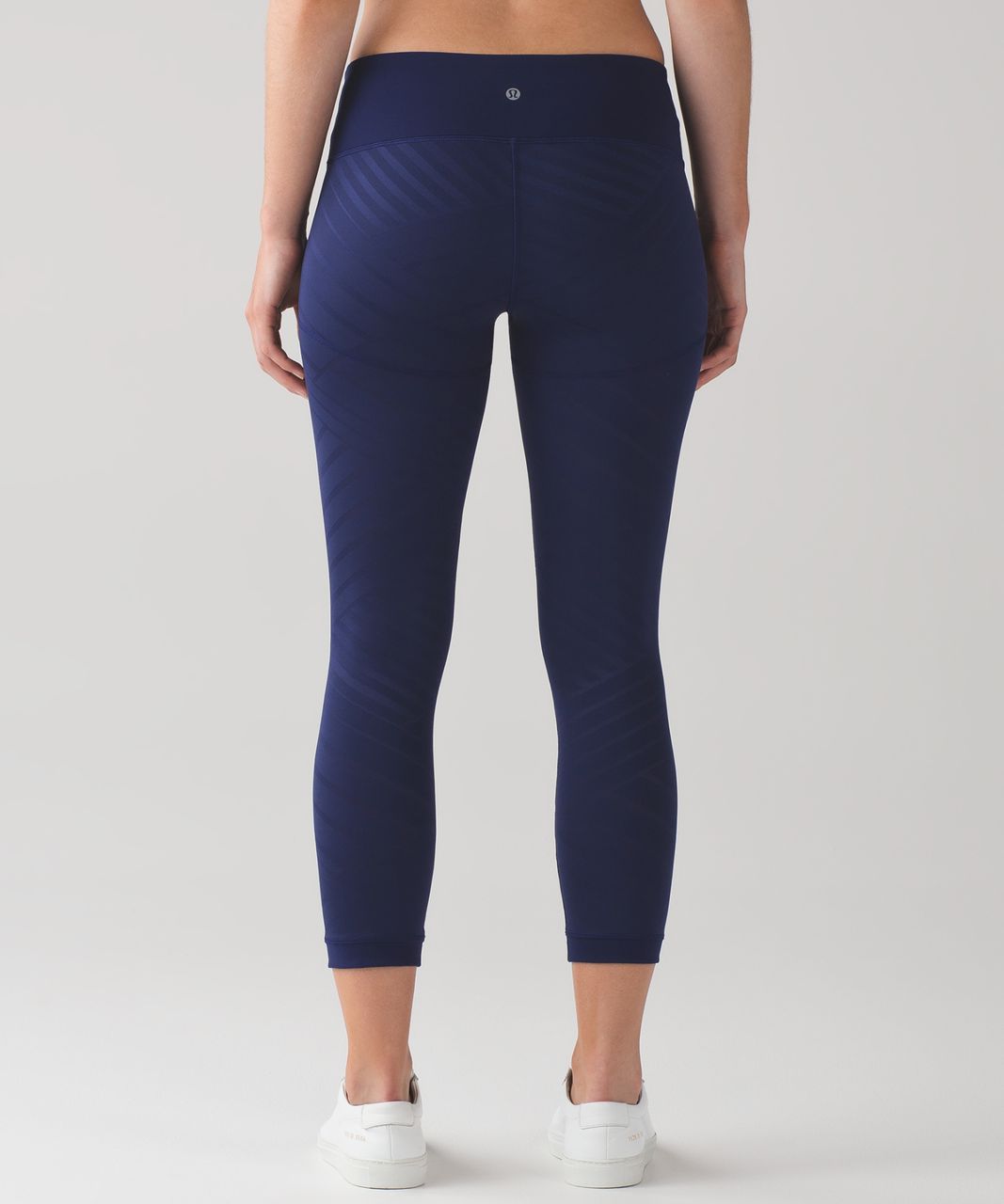 Lululemon Hot Like Agni Crop (23") - Hero Blue