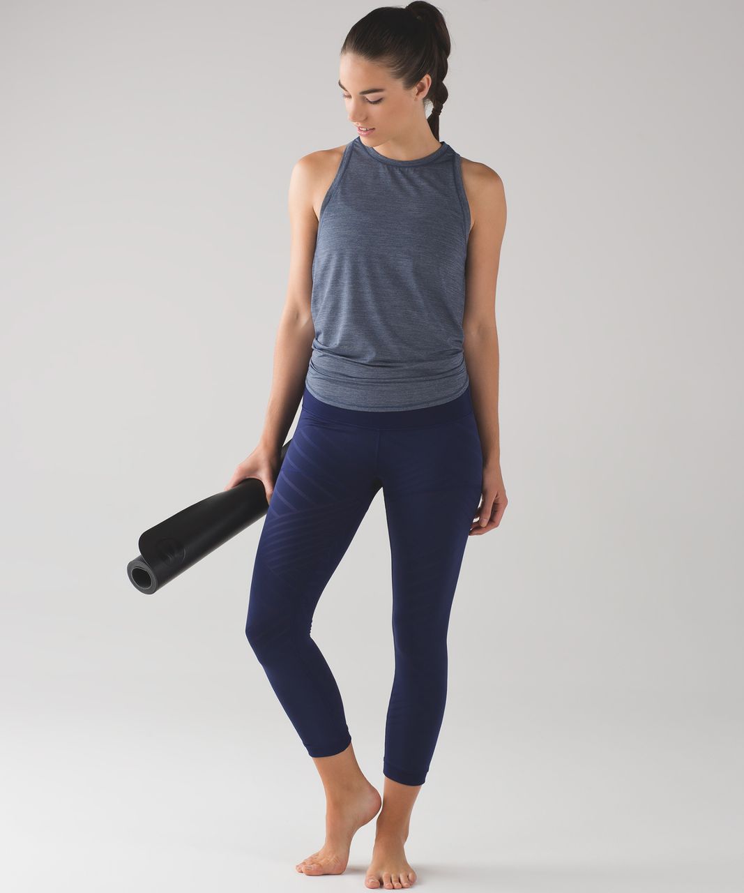 Lululemon Hot Like Agni Crop (23") - Hero Blue