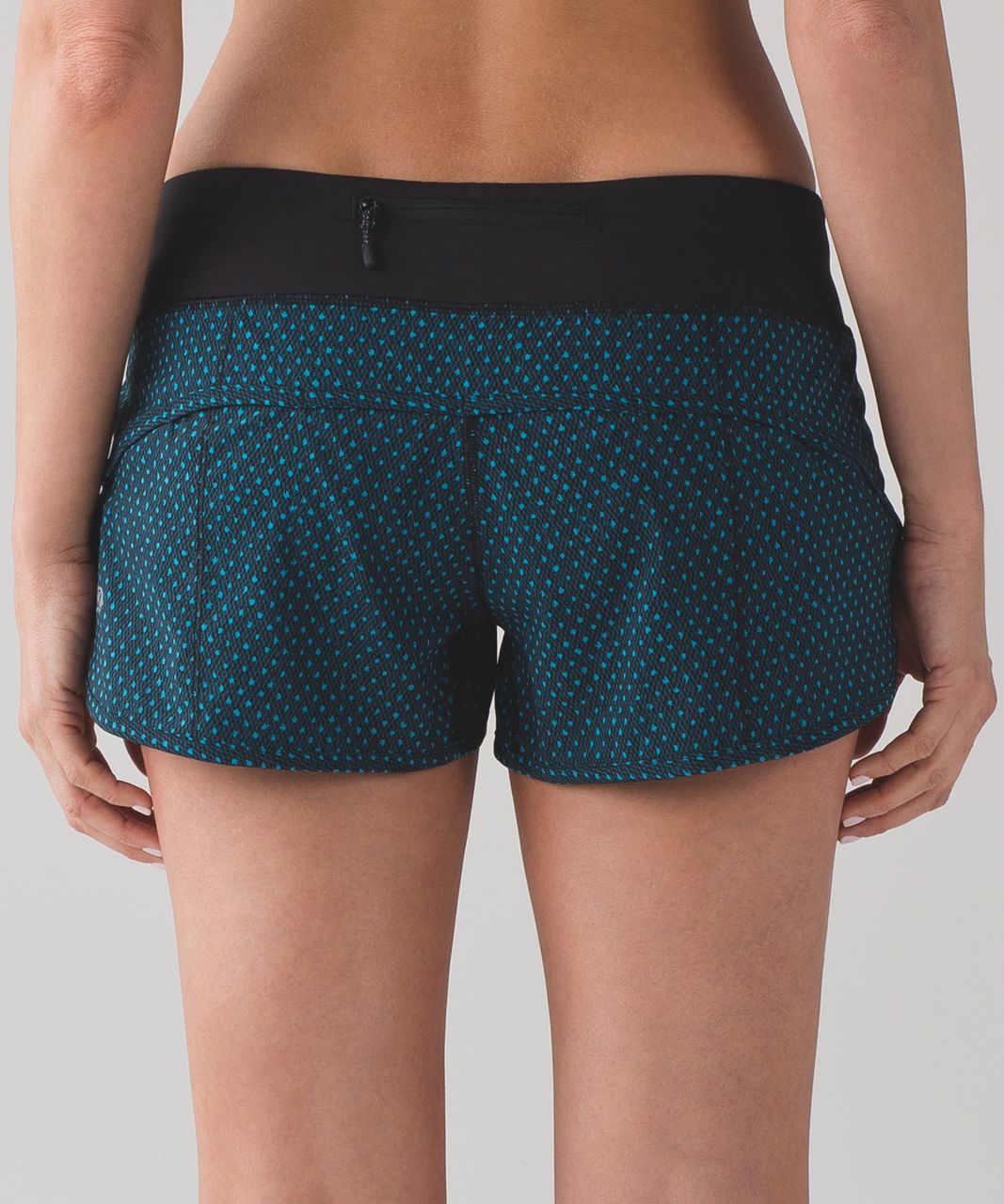 Can You Wear Lululemon Shorts in the Ocean? - Playbite