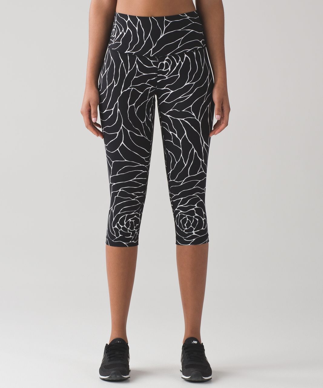 Lululemon Wunder Under Hi-Rise 7/8 Tight (Full-On Luxtreme 25) - Formation  Alpine White Black - lulu fanatics