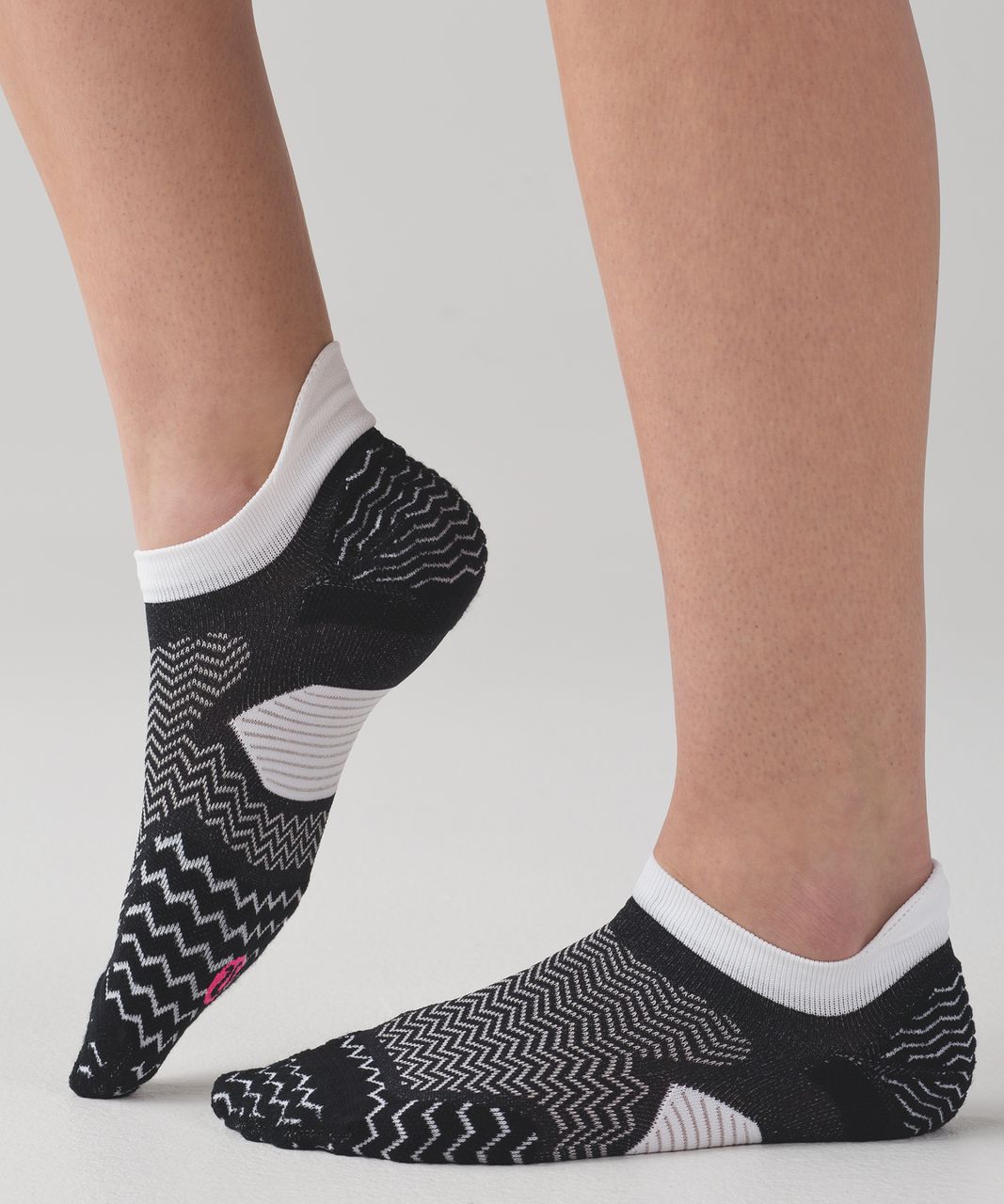 Lululemon Speed Sock *Silver - Black / White / Neon Pink