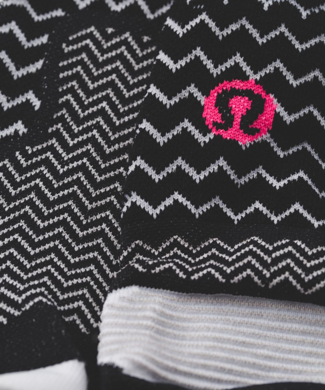 Lululemon Speed Sock *Silver - Black / White / Neon Pink