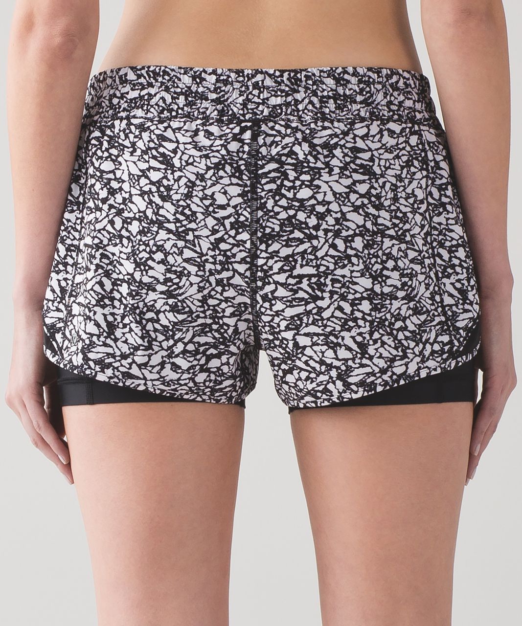 Lululemon Work Out To Water Short - Ice Breaker White Black / Black