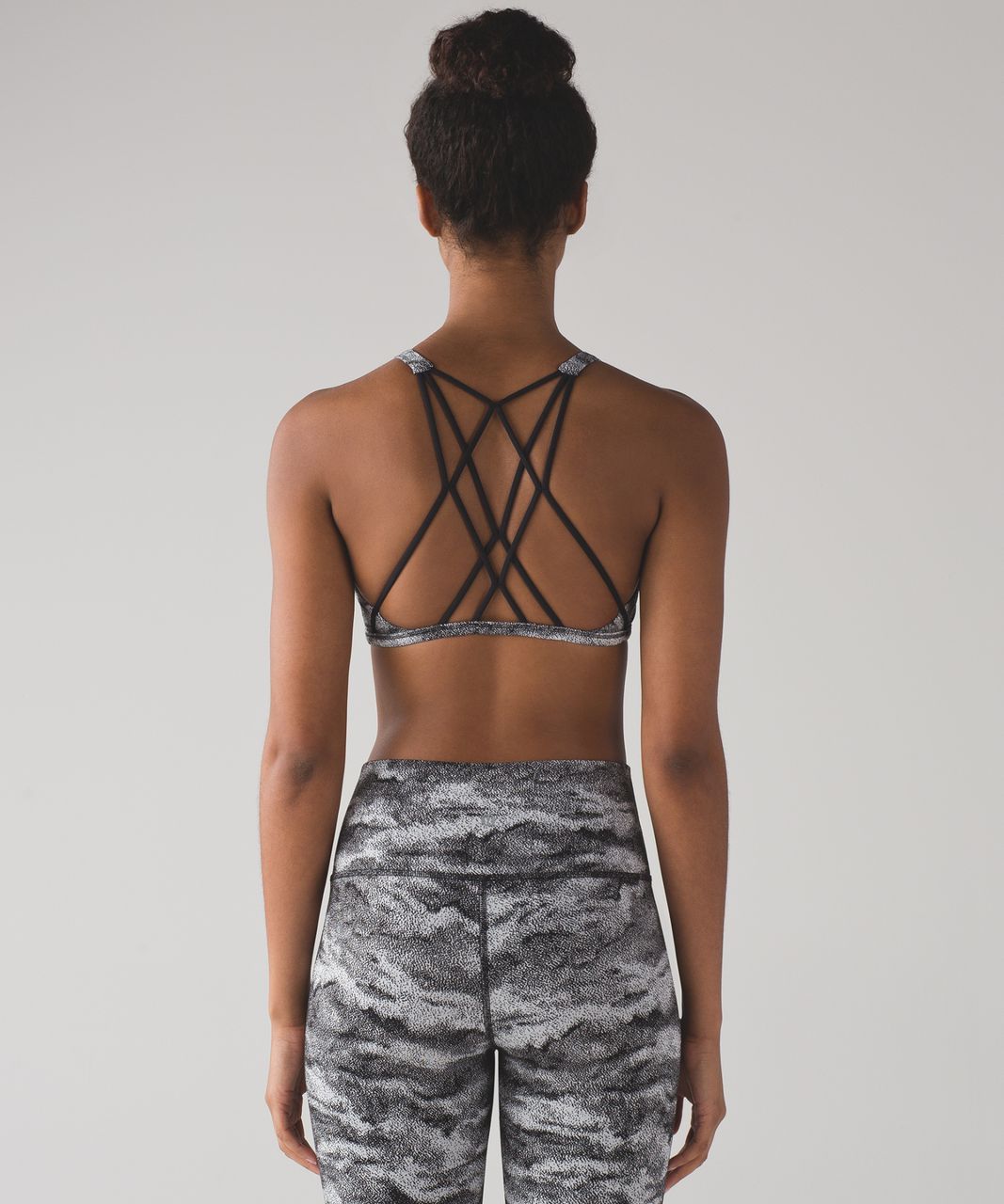 Lululemon Free To Be Zen Bra - Power Luxtreme Spray Jacquard Shocking Blue  Black / Black - lulu fanatics