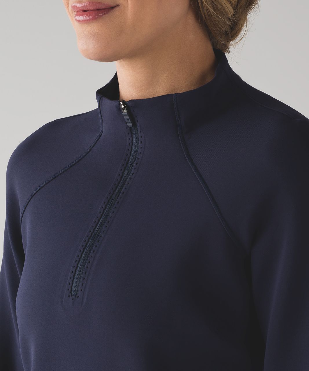 Lululemon Kicking Asphalt 1/2 Zip - Midnight Navy