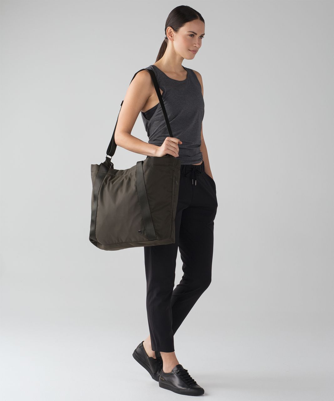 lululemon carry the day bag