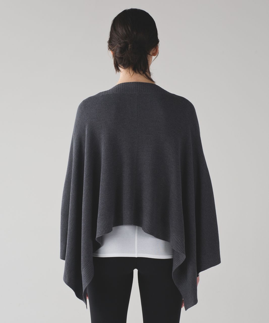 Lululemon Forward Flow Cape - Heathered Dark Carbon