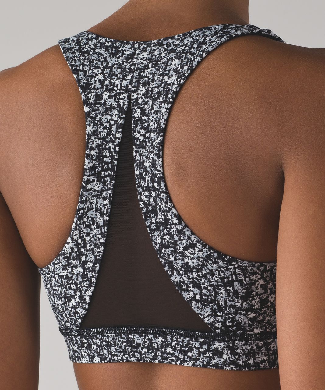 Lululemon Invigorate Bra - Daisy Dust Alpine White Black / Black