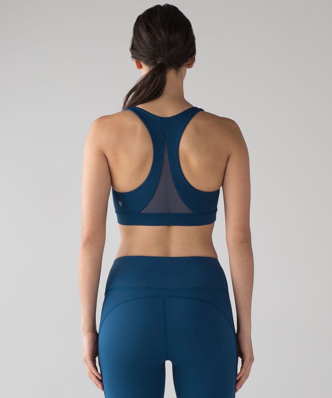 Lululemon size 6 Invigorate Bra Whirlpool Blue mesh Luxtreme