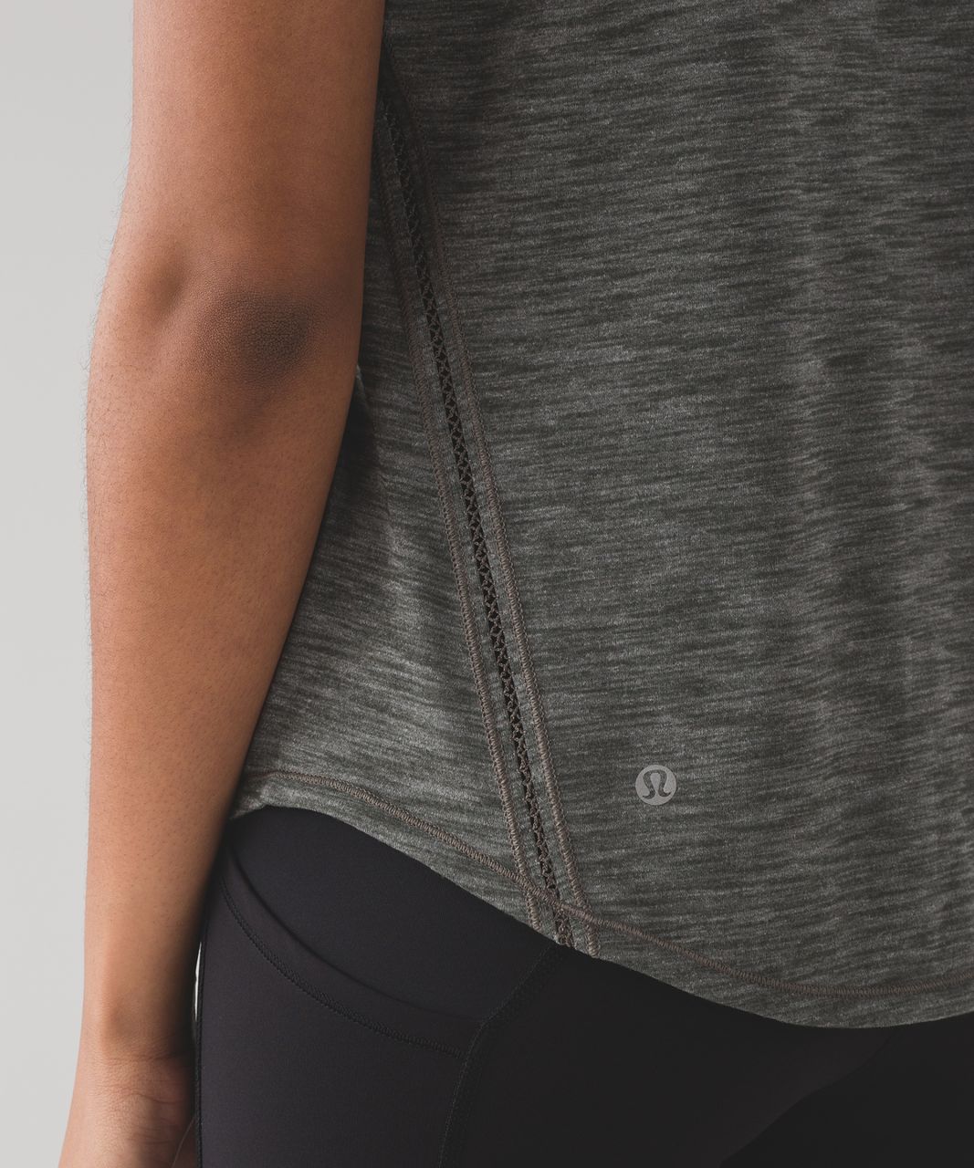 Lululemon Lost In Pace Short Sleeve - Heathered Dark Olive