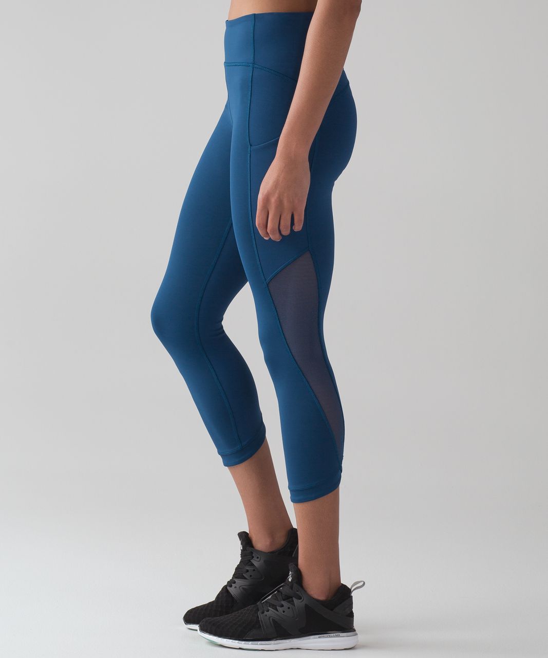 Lululemon Womens Train Times Cropped Blue Leggings With Mesh Side Detail  Size 8