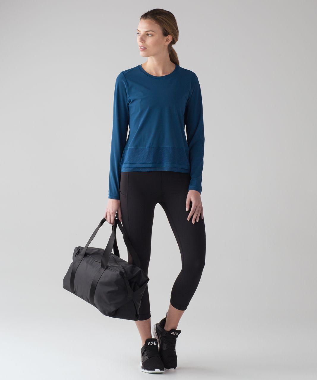 Lululemon Sole Training Long Sleeve - Poseidon