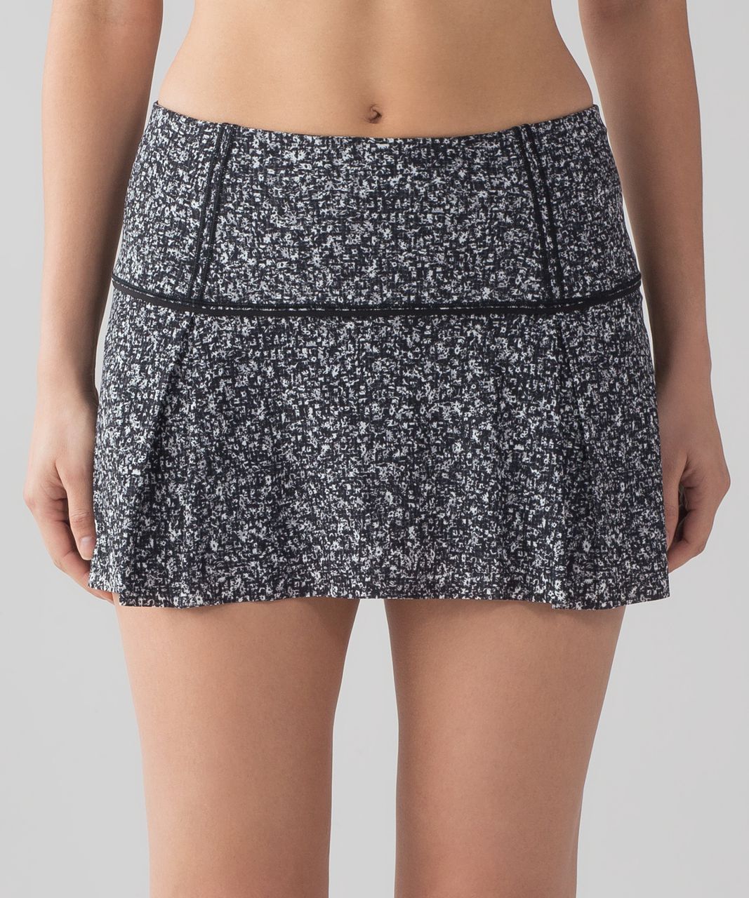 Lululemon Lost In Pace Skirt (Regular) (13") - Daisy Dust Alpine White Black / Black