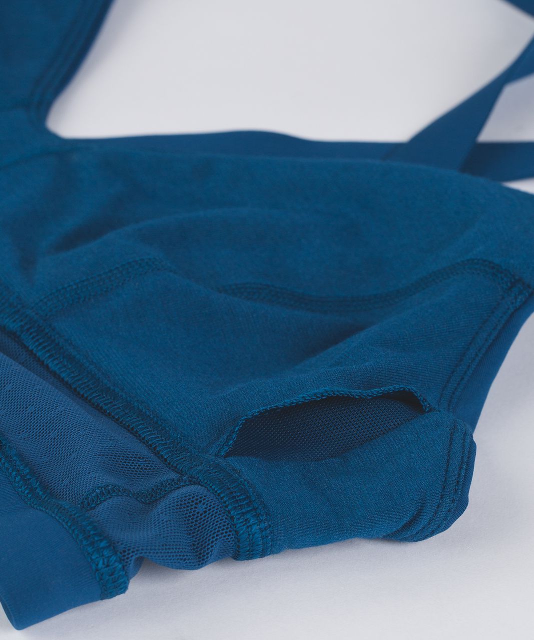 Lululemon Body Con Bra - Poseidon