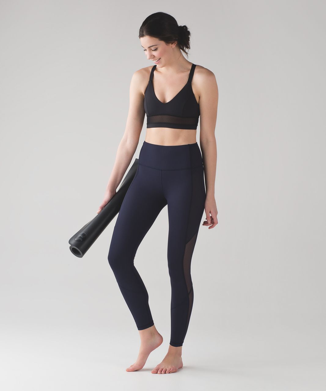 Lululemon Body Con Bra - Black - lulu fanatics