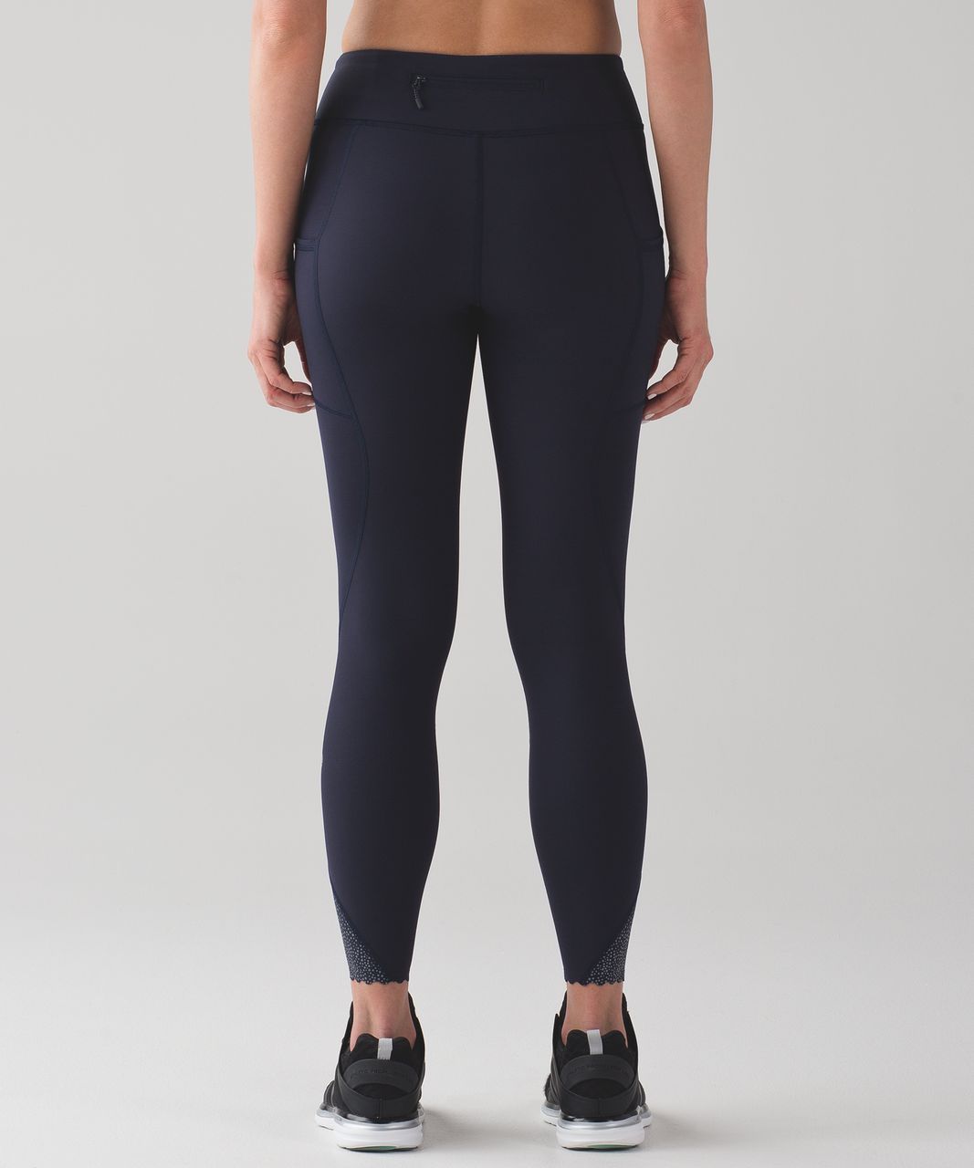 Lululemon full length tights  size 4 Lululemon or NZ 8 – the thrift store