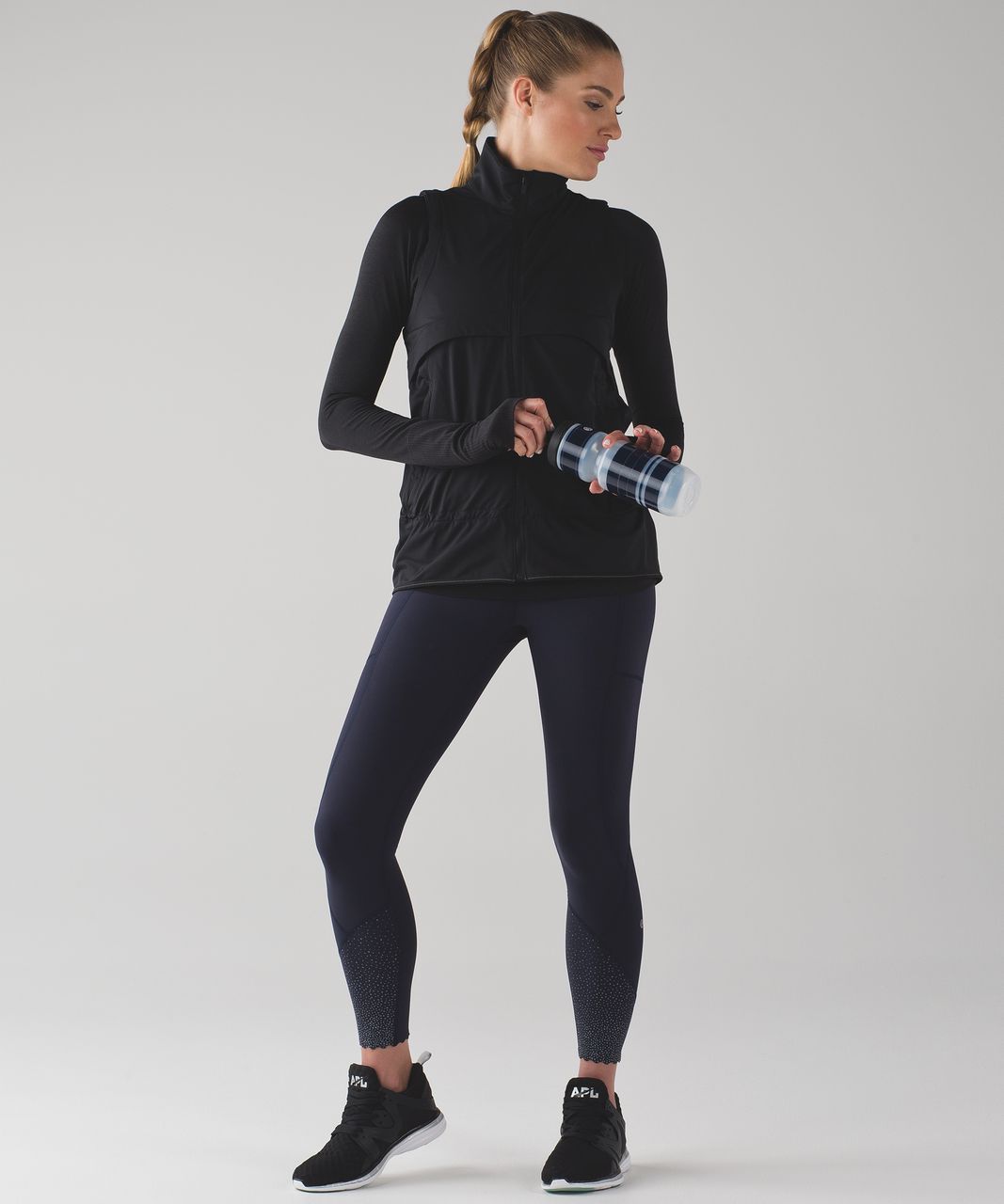 Lululemon Tight Stuff Tight II 25” Black Scalloped Hem Running