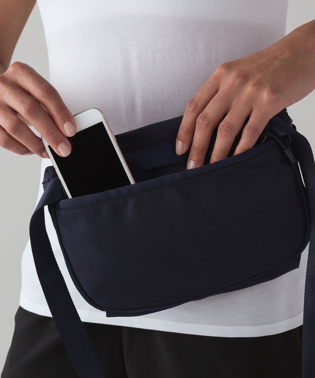 Lululemon Go Lightly Belt Bag - Midnight Navy