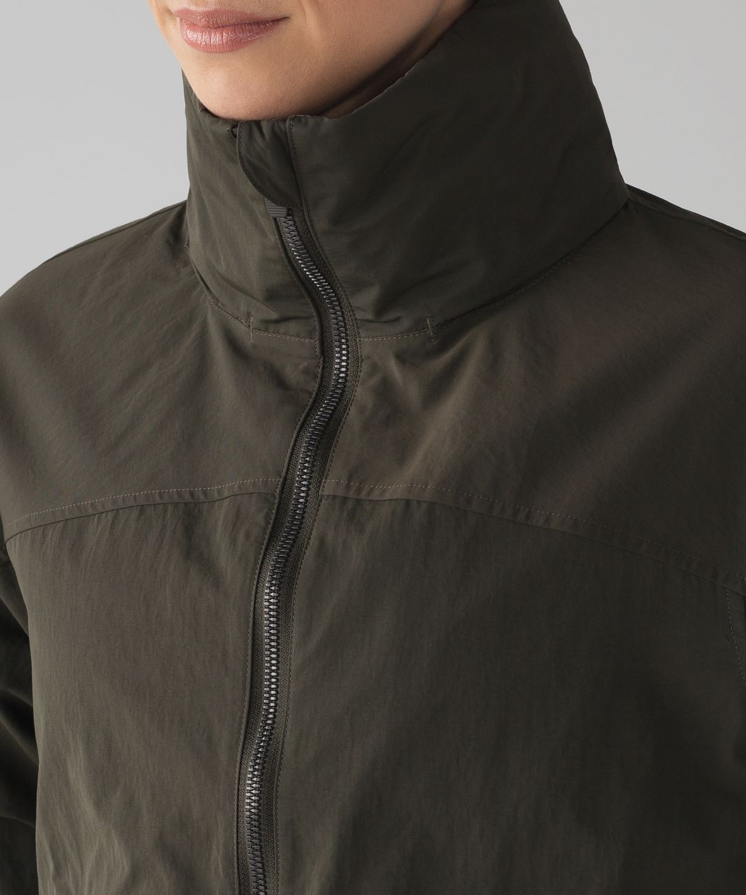 Lululemon Effortless Jacket - Dark Olive