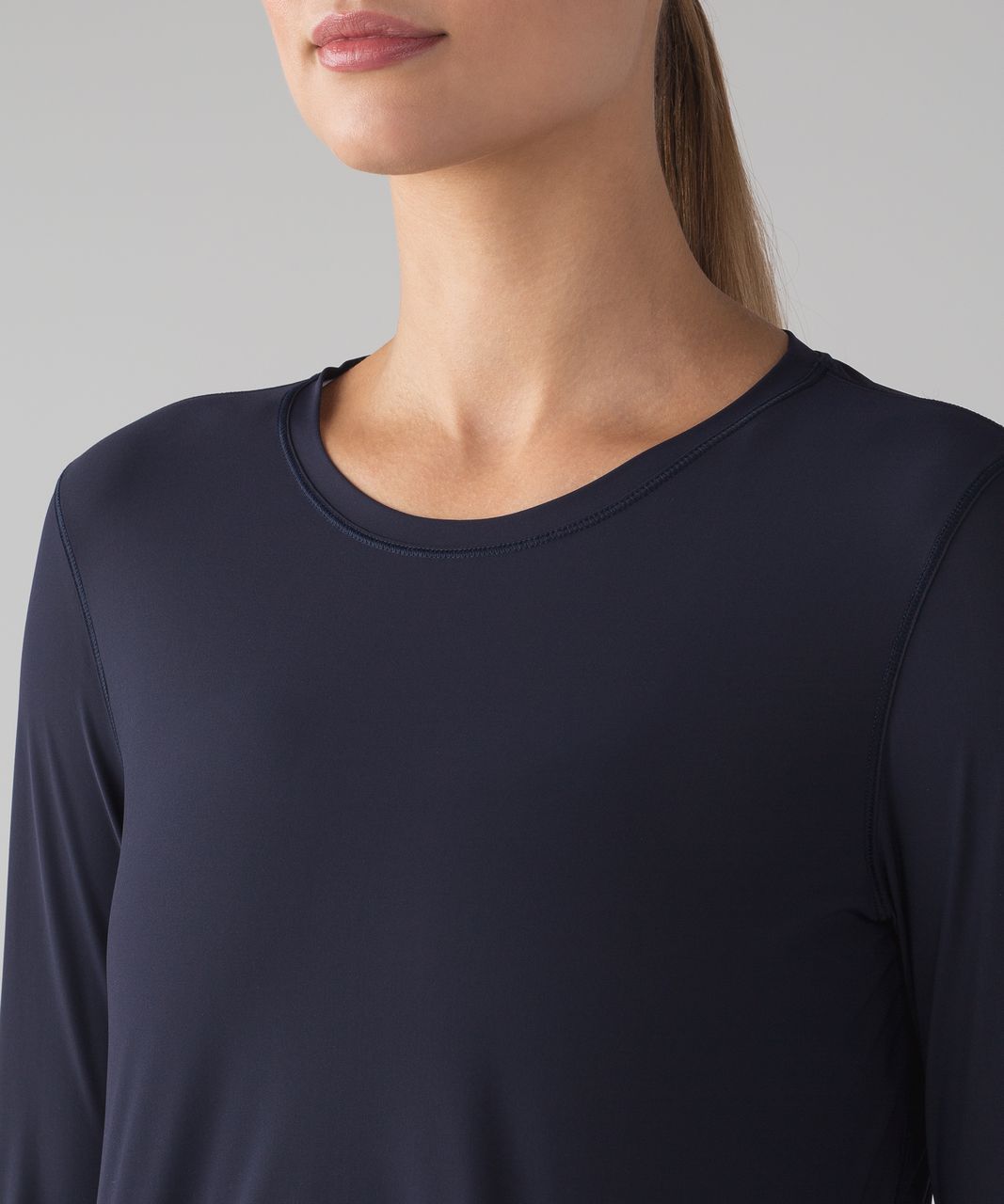 Lululemon Sole Training Long Sleeve - Midnight Navy