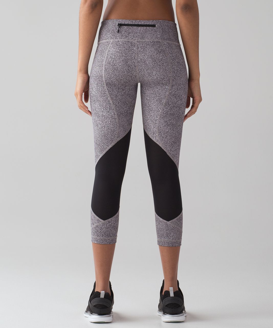 Lululemon Pace Rival Crop (22") - Sea Spray Alpine White Dark Chrome / Black