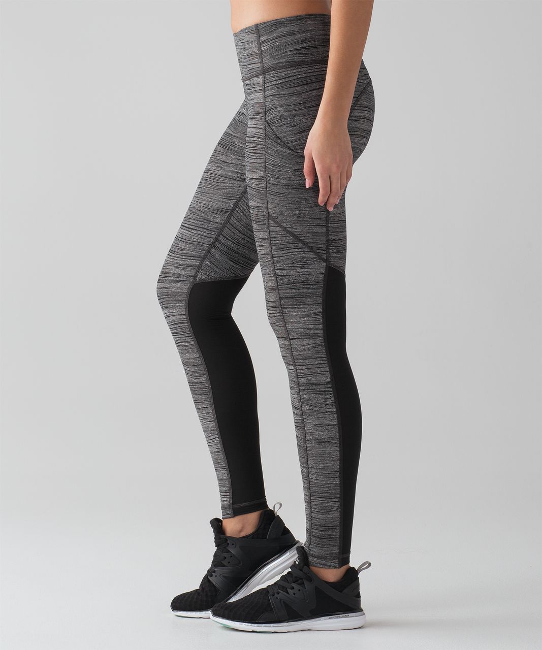 Lululemon Speed Tight Luxtreme Paisley Emboss Inkwell Size 4